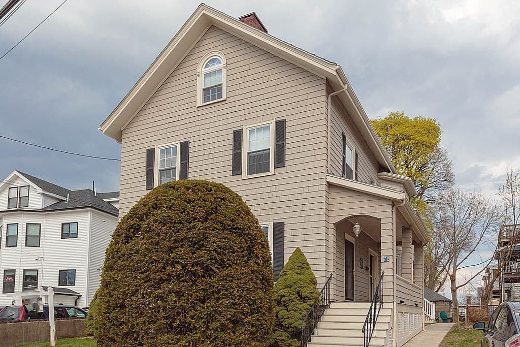 72 College Ave, Medford MA 02155