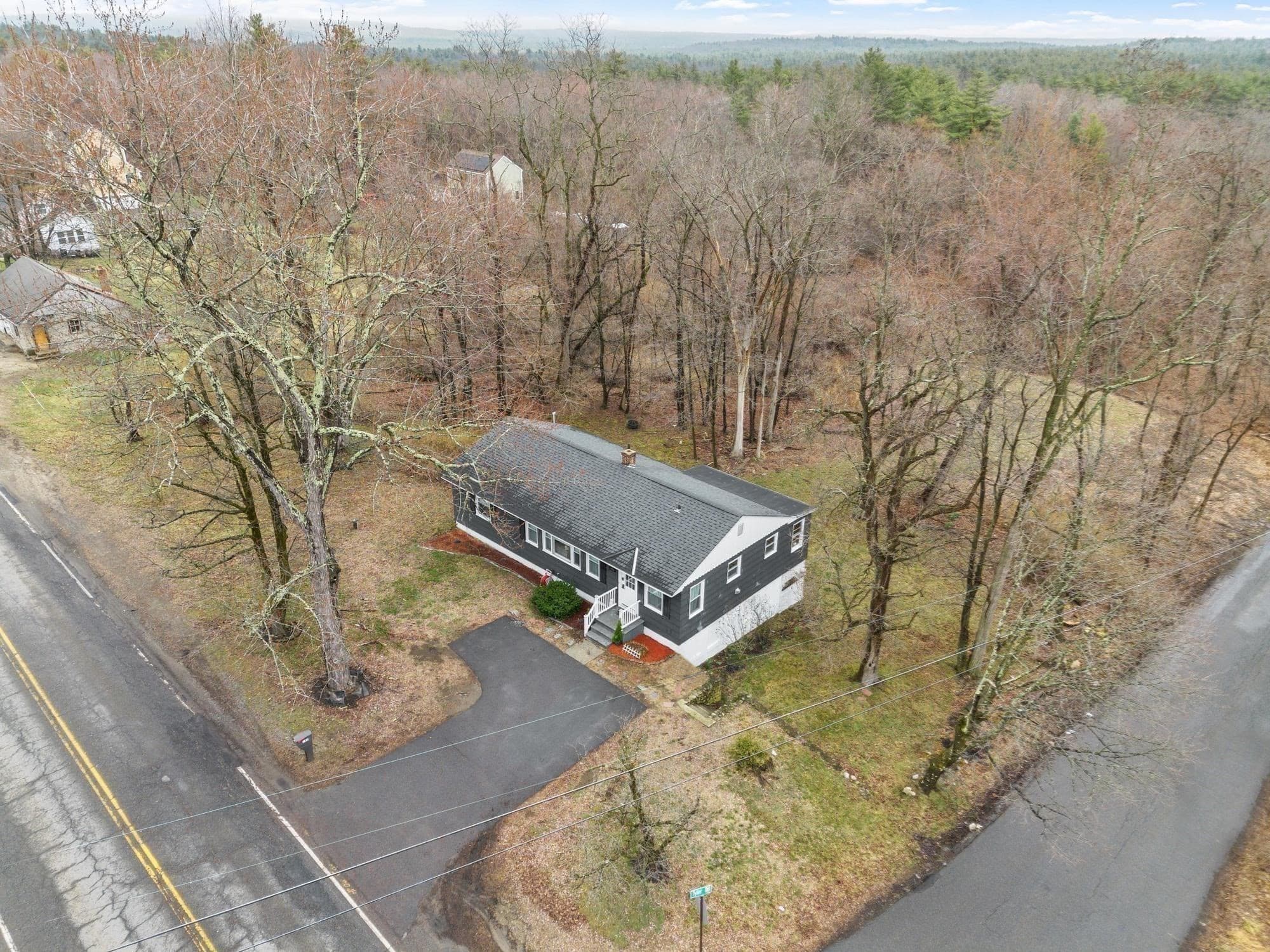 Single Family Residence at 184 Fitchburg Rd, Townsend MA 01469, Townsend, photo 2 of 28