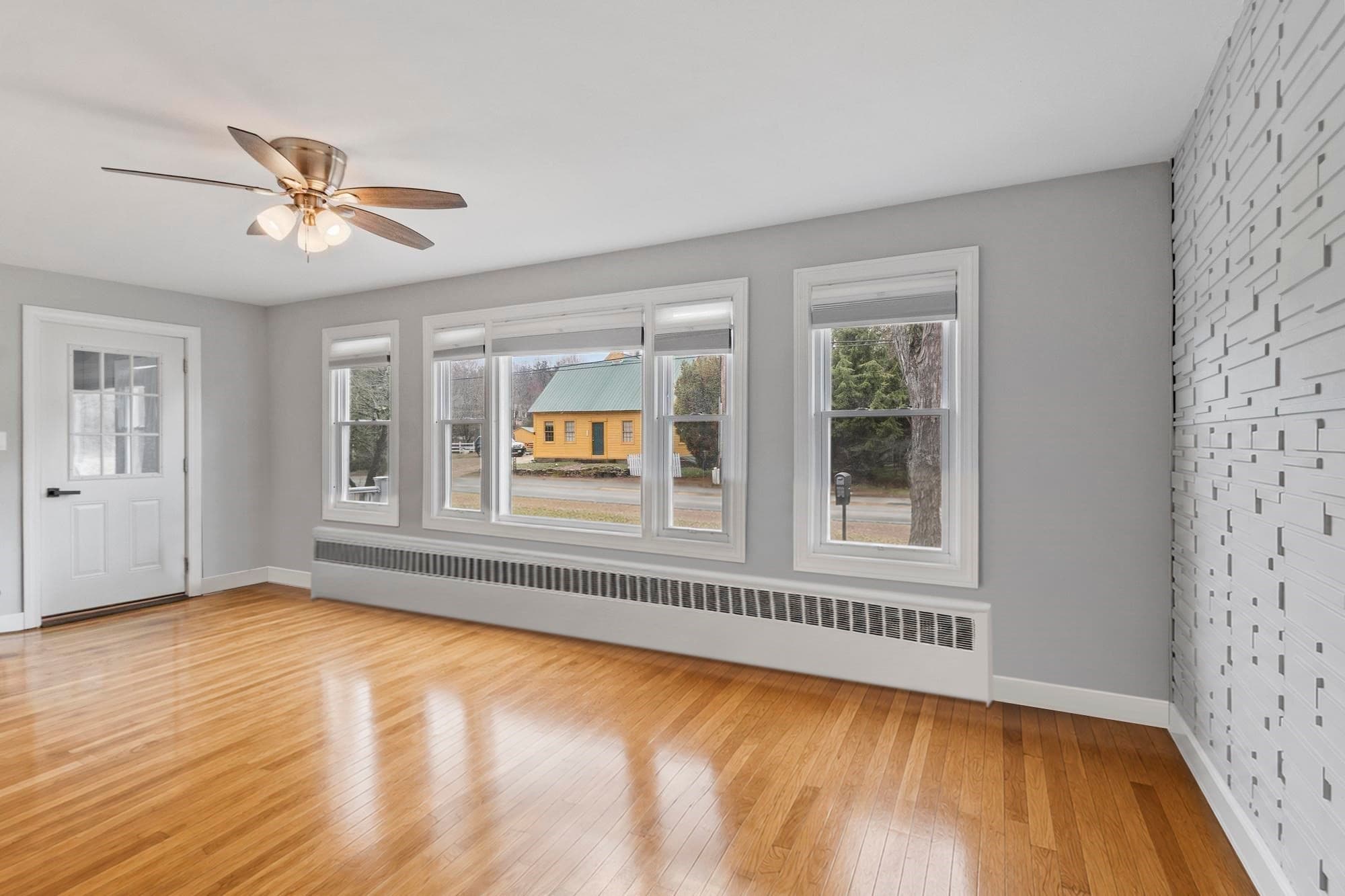Single Family Residence at 184 Fitchburg Rd, Townsend MA 01469, Townsend, photo 12 of 28