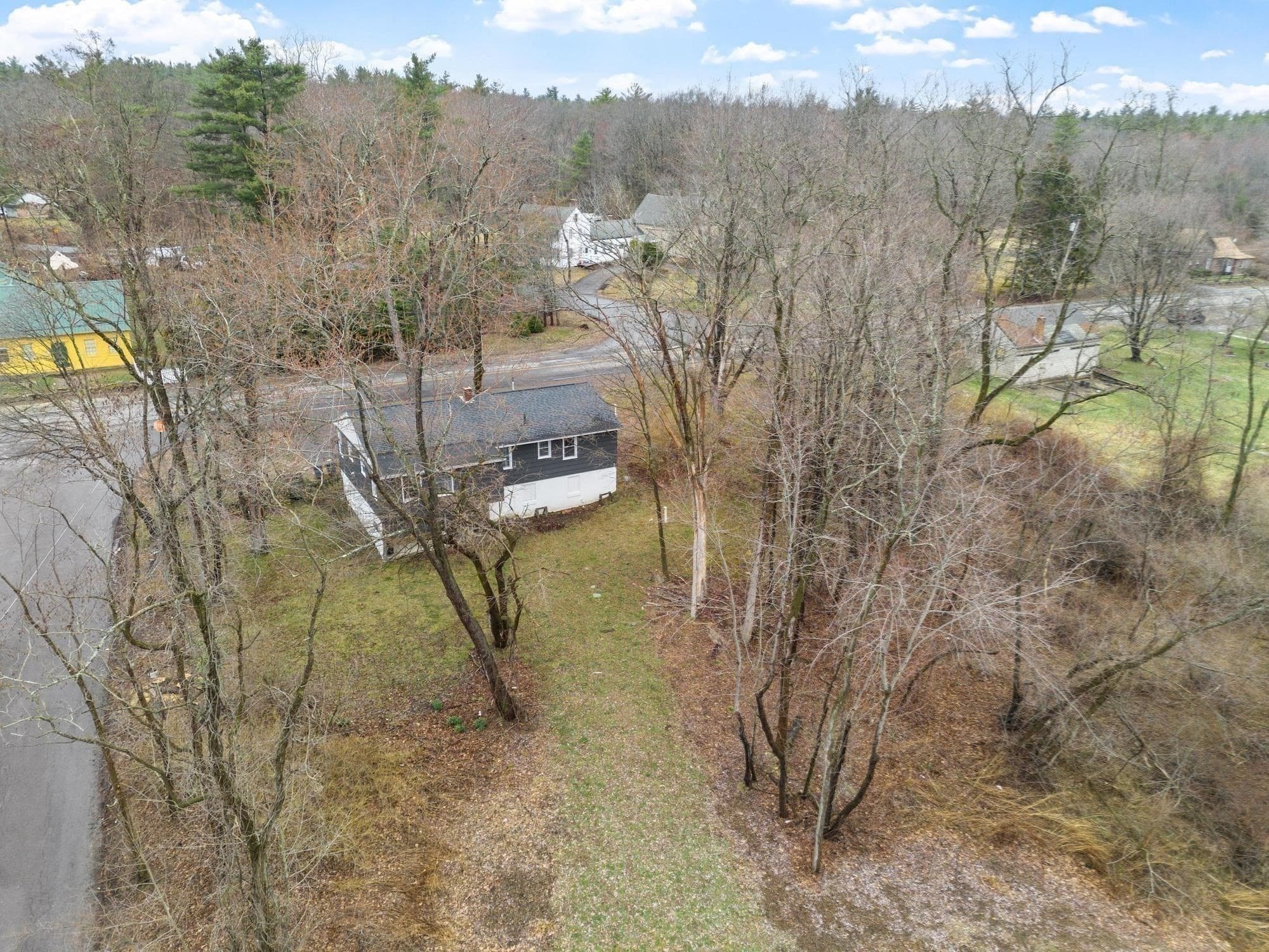 Single Family Residence at 184 Fitchburg Rd, Townsend MA 01469, Townsend, photo 9 of 28