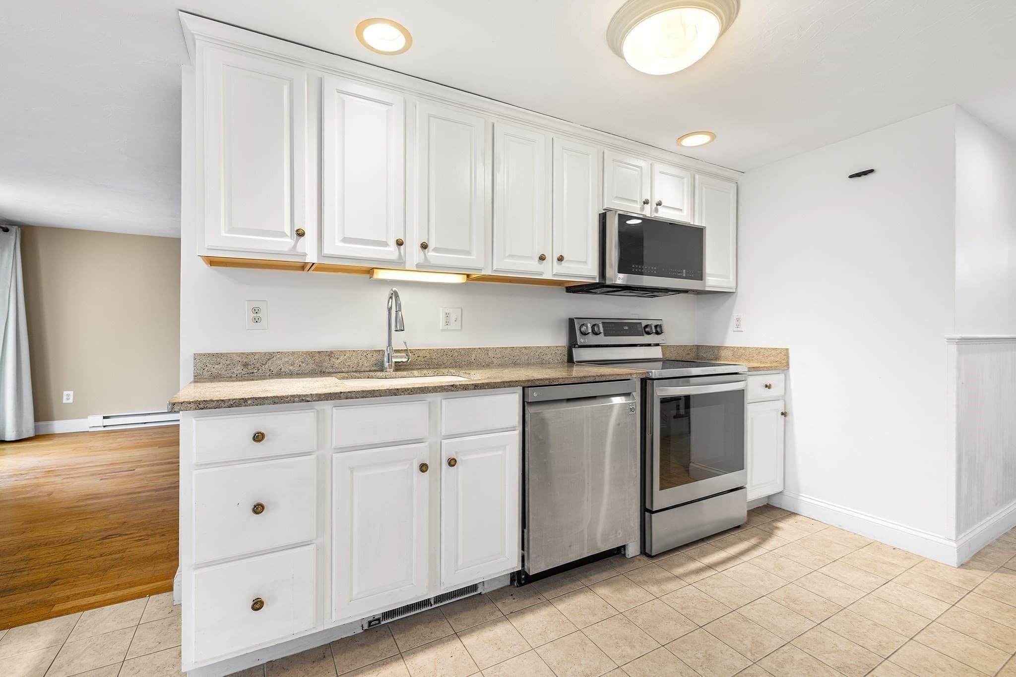 Condominium at 544 Shore Rd # 3, Truro MA 02666, photo 15 of 30