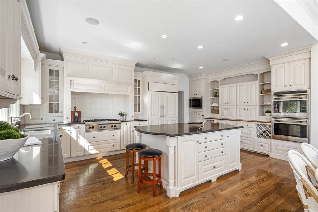 Single Family Residence at 71 Clubhouse Drive # 71, Hingham MA 02043, photo 6 of 32