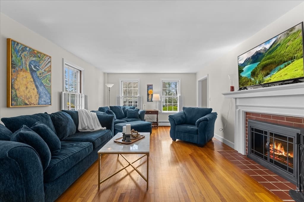 Single Family Residence at 515 Main St, Shrewsbury MA 01545, photo 6 of 42
