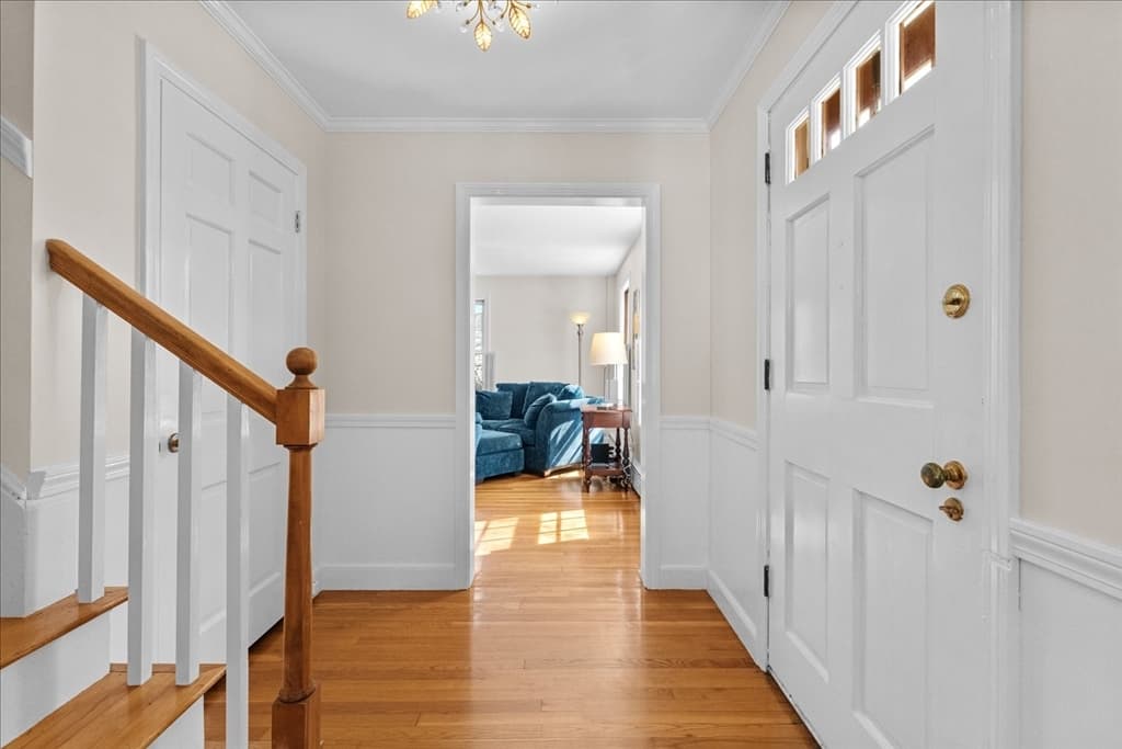 Single Family Residence at 515 Main St, Shrewsbury MA 01545, photo 5 of 42