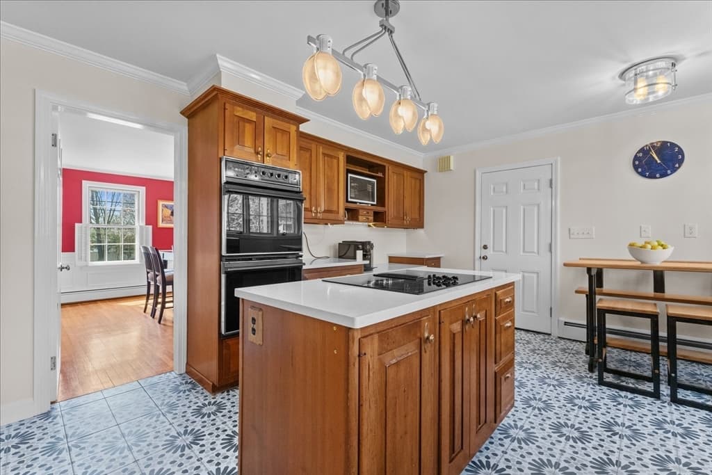 Single Family Residence at 515 Main St, Shrewsbury MA 01545, photo 14 of 42