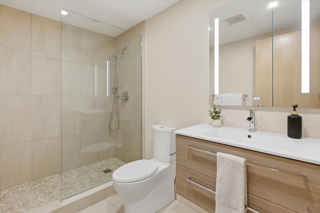 Condominium at 111 Beach St # 3E, Boston MA 02111, photo 36 of 40