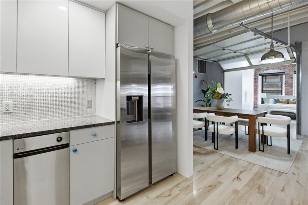 Condominium at 111 Beach St # 3E, Boston MA 02111, photo 9 of 40