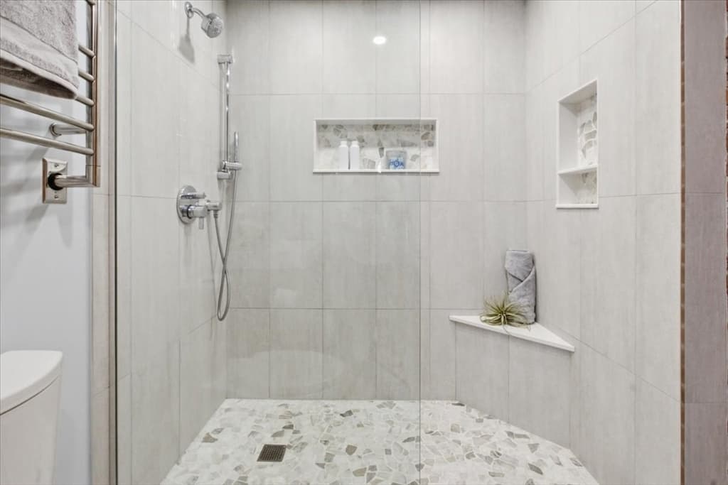 Condominium at 111 Beach St # 3E, Boston MA 02111, photo 31 of 40