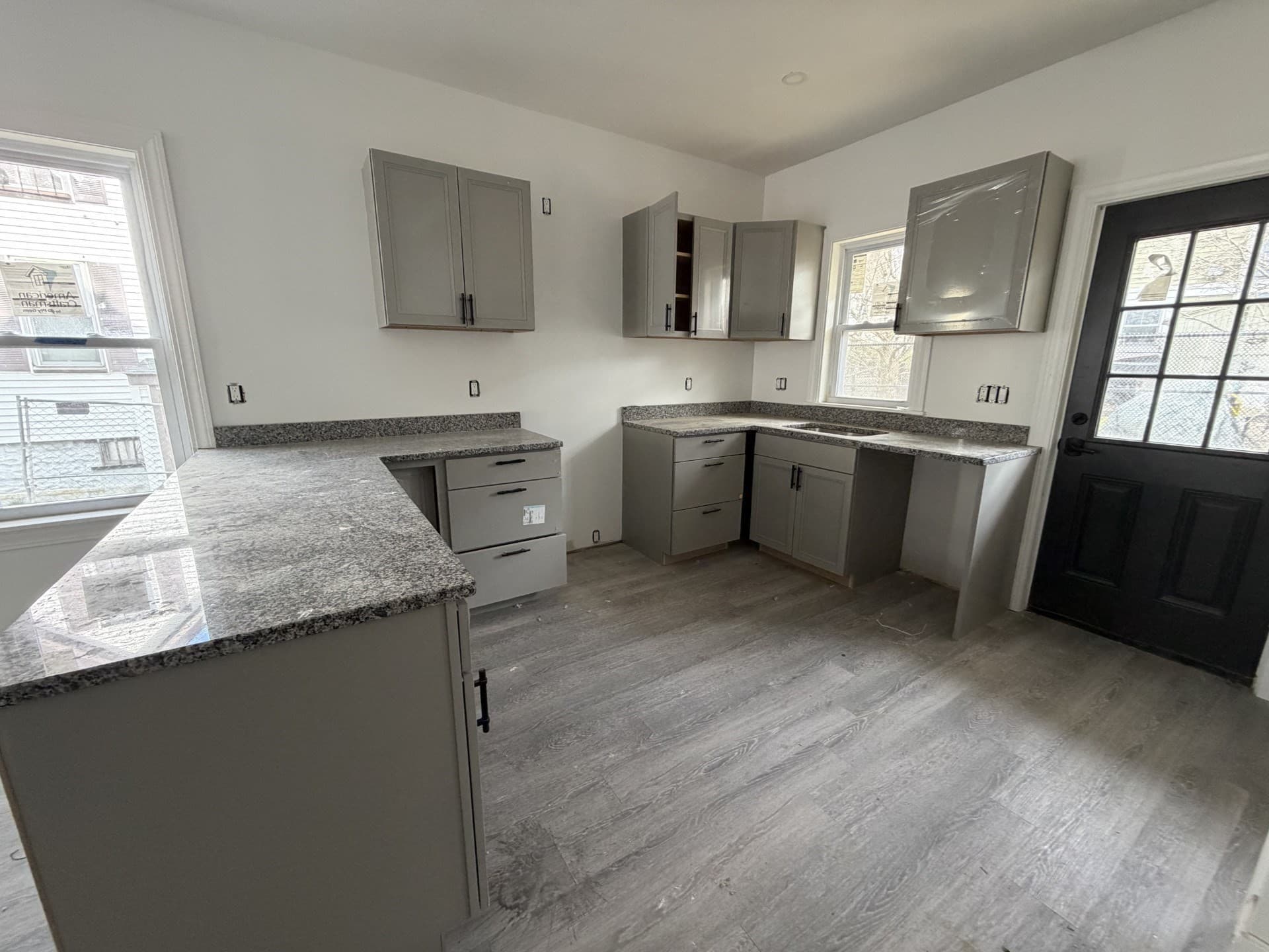 Duplex at 7 Parkway St, Boston MA 02124, Boston, photo 6 of 39