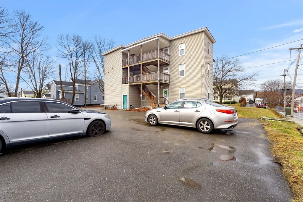 45 Laurel St, Leominster MA 01453 photo 14
