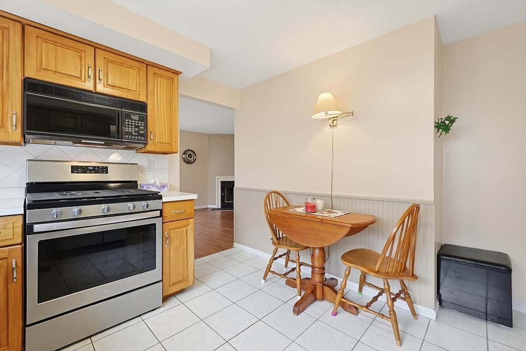Condominium at 3301 Maple Brook Road # 3301, Bellingham MA 02019, photo 9 of 33