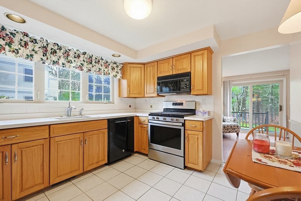 Condominium at 3301 Maple Brook Road # 3301, Bellingham MA 02019, photo 8 of 33