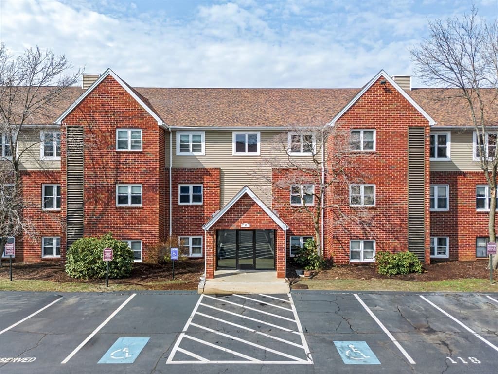 35 Longworth Avenue # 12, Brockton MA 02301
