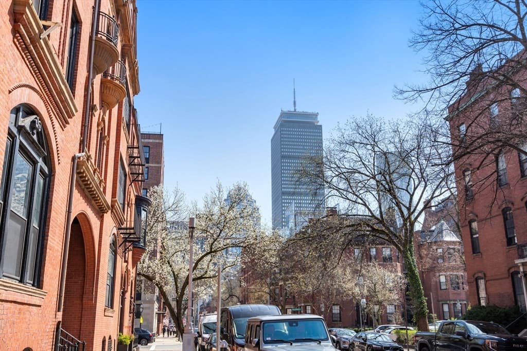 5-9 Family at 8 Fairfield Street, Boston MA 02116, photo 6 of 14