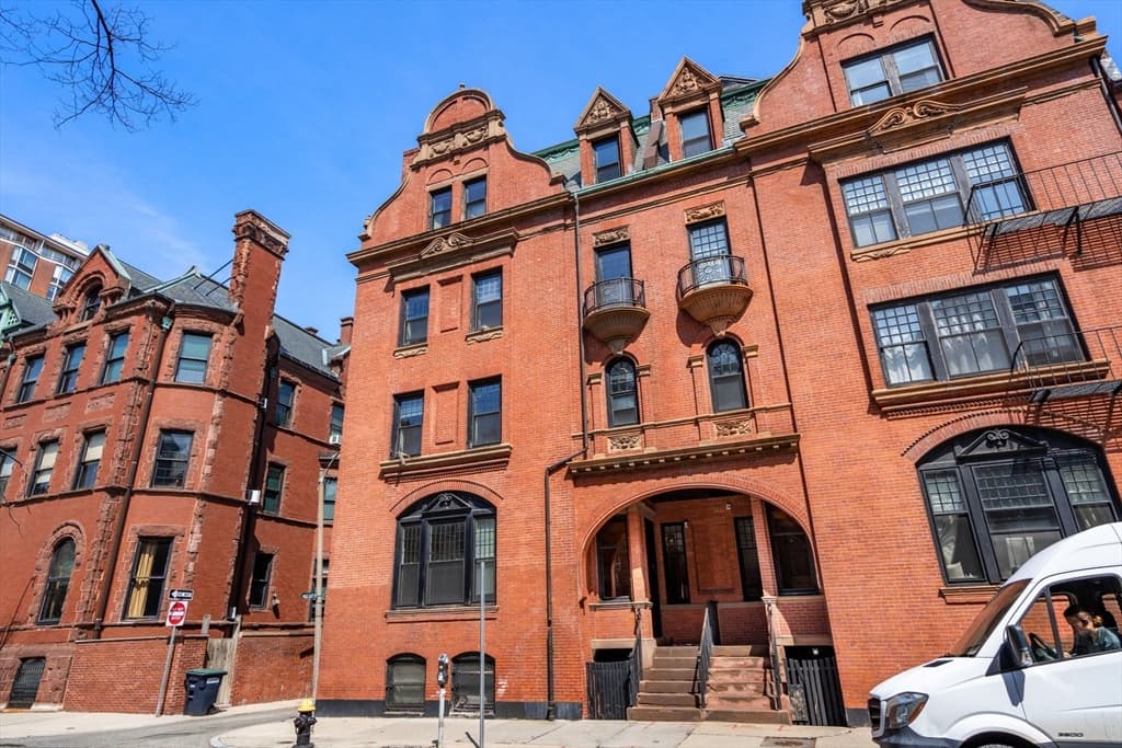 5-9 Family at 8 Fairfield Street, Boston MA 02116, photo 3 of 14