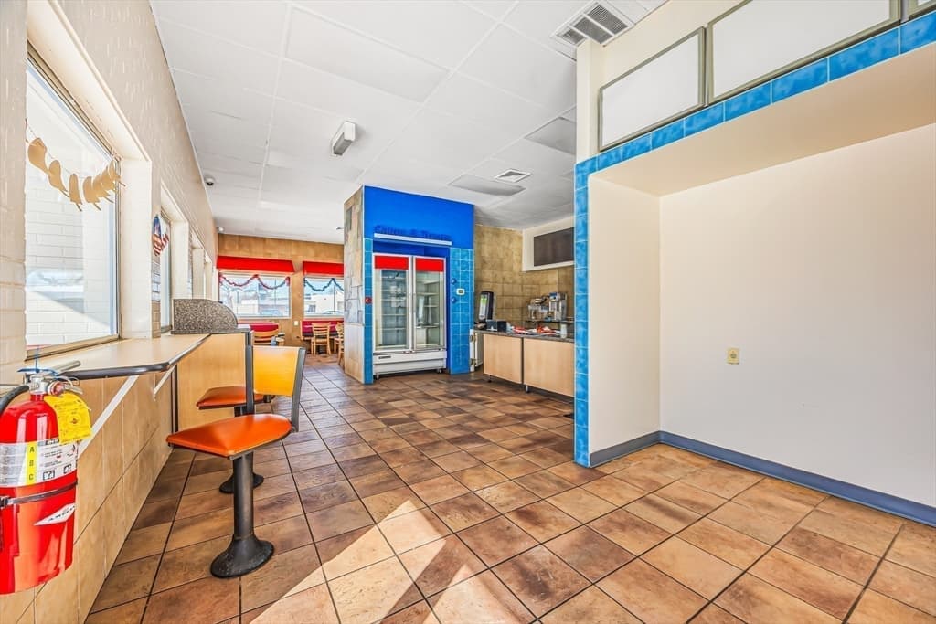 1535 Memorial Dr, Chicopee MA 01020 photo 9