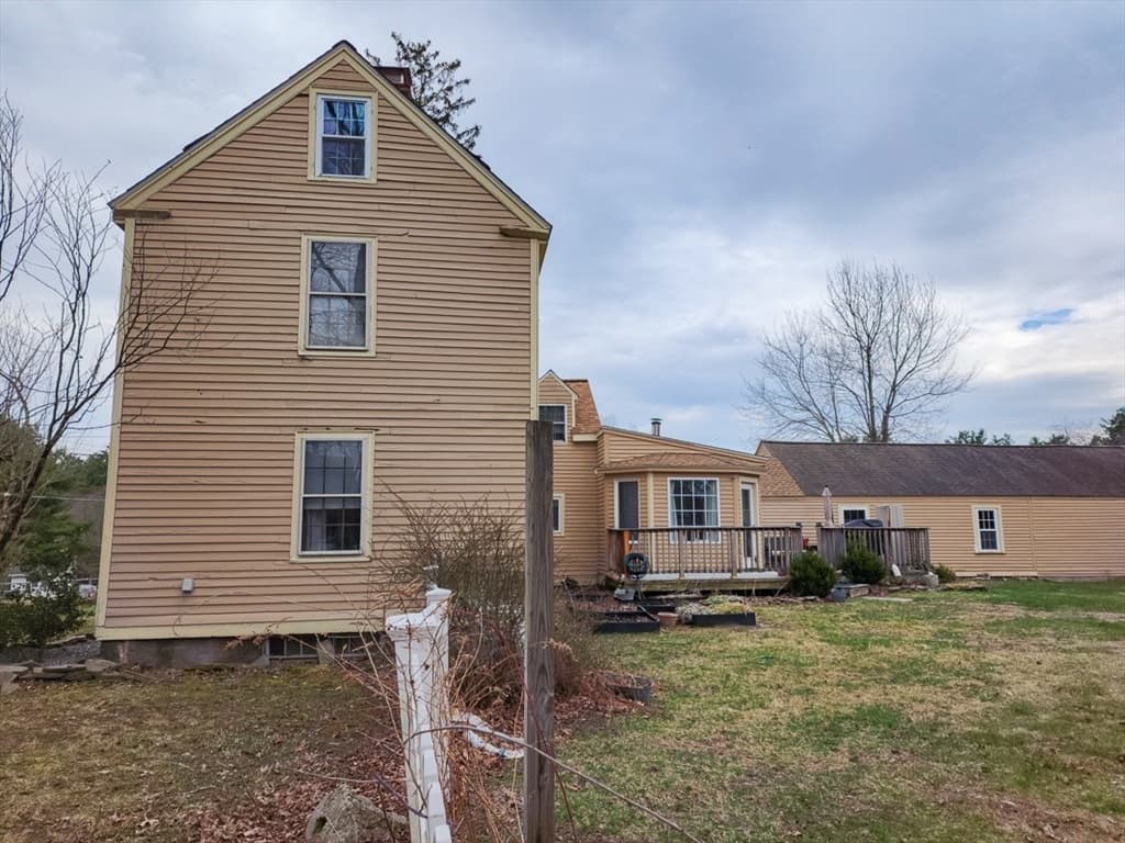 Single Family Residence at 90 Arbor St, Lunenburg MA 01462, photo 27 of 36