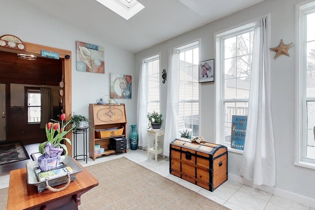 Single Family Residence at 90 Arbor St, Lunenburg MA 01462, photo 12 of 36