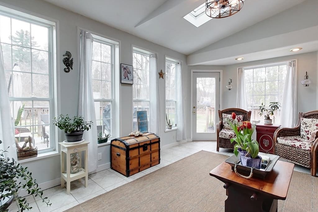 Single Family Residence at 90 Arbor St, Lunenburg MA 01462, photo 10 of 36