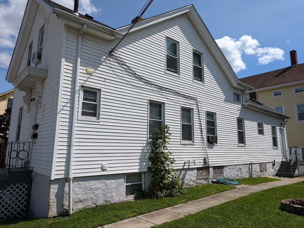 4 Family at 609 Cherry St, Fall River MA 02720, photo 18 of 18