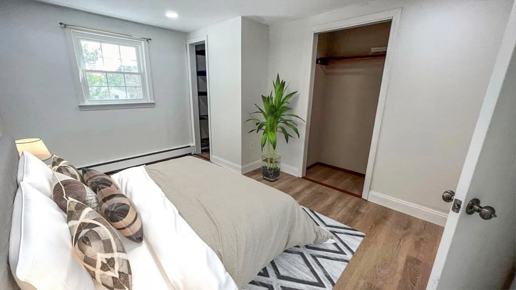 Single Family Residence at 4 Lake St, Braintree MA 02184, photo 5 of 22