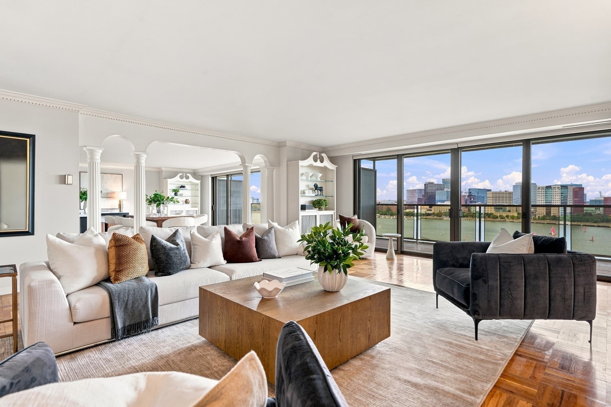 Condominium at 180 Beacon Street, Boston MA 02116, photo 3 of 42