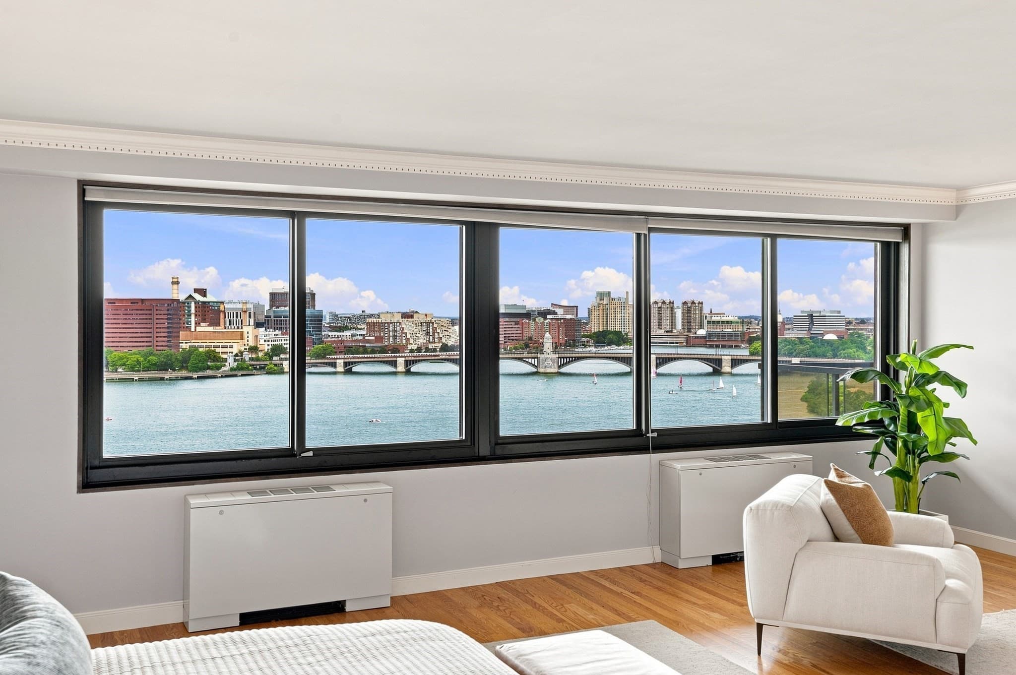 Condominium at 180 Beacon Street, Boston MA 02116, photo 21 of 42
