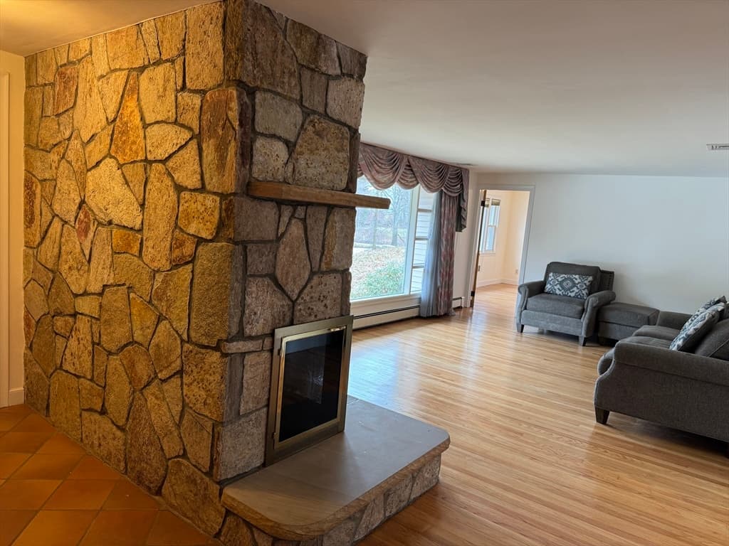 174 Forest, Waltham MA 02452 photo 2