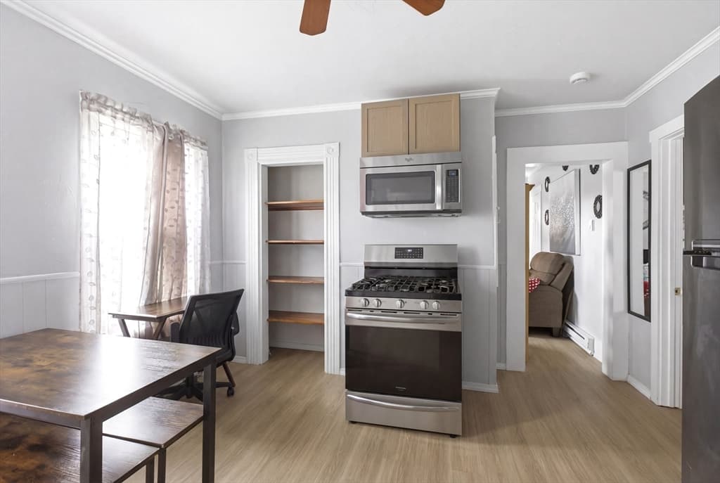 81 Ward St, Worcester MA 01610