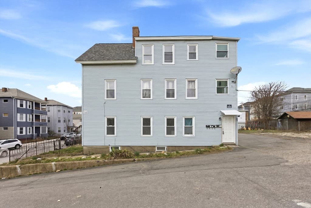81 Ward St, Worcester MA 01610 photo 28