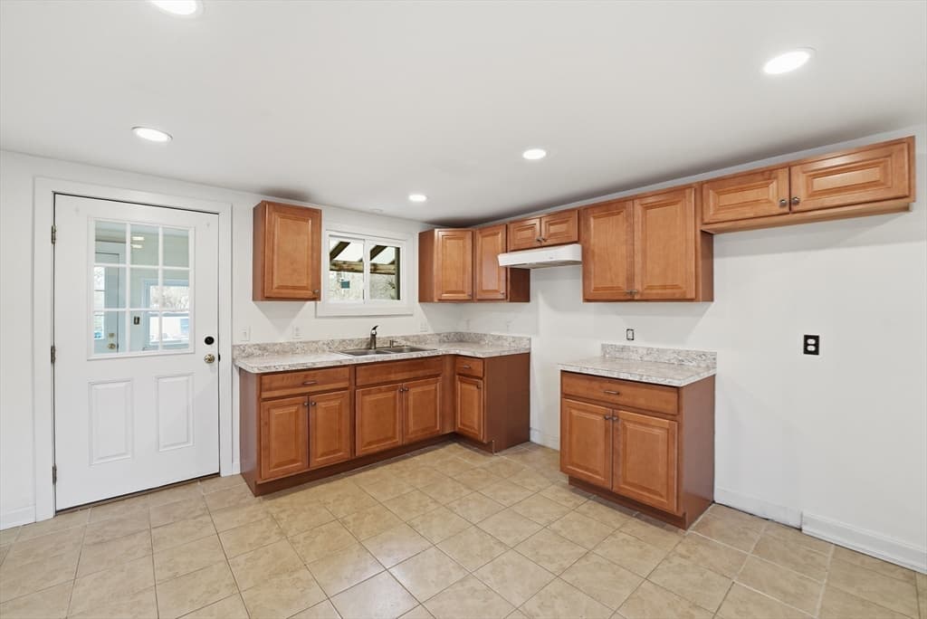 1016 Chestnut St., Palmer MA 01069 photo 15