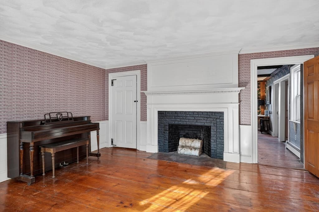 19 Ash St, Marlborough MA 01752 photo 6