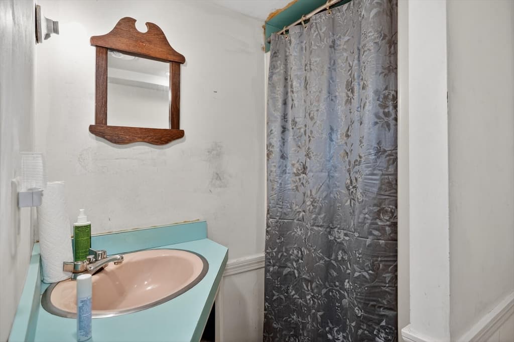 19 Ash St, Marlborough MA 01752 photo 18