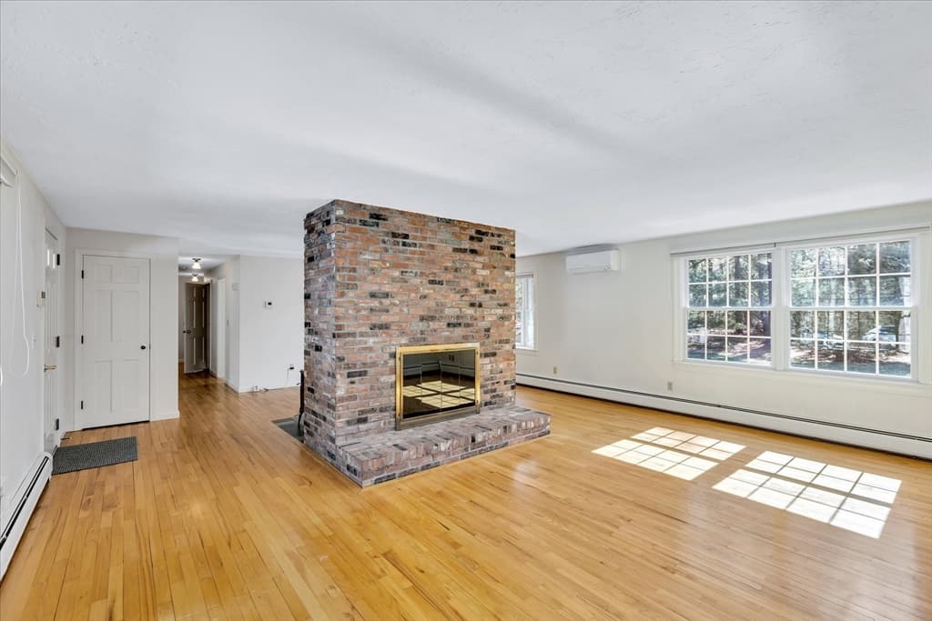 Single Family Residence at 265 Wings Neck Road, Bourne MA 02559, Bourne, photo 4 of 41
