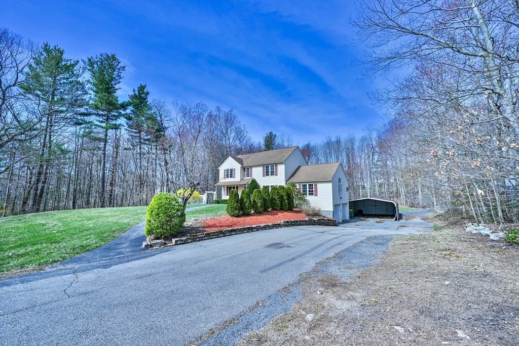 99 Smith Rd, Charlton MA 01507 photo 2