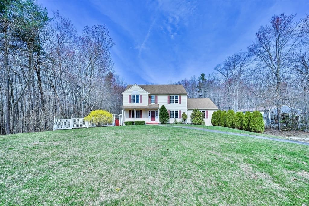 99 Smith Rd, Charlton MA 01507 photo 3