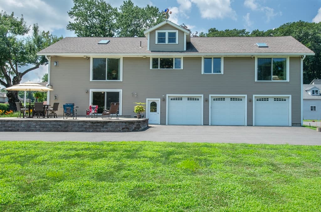Single Family Residence at 136 Main Street, Hatfield MA 01038, photo 4 of 42