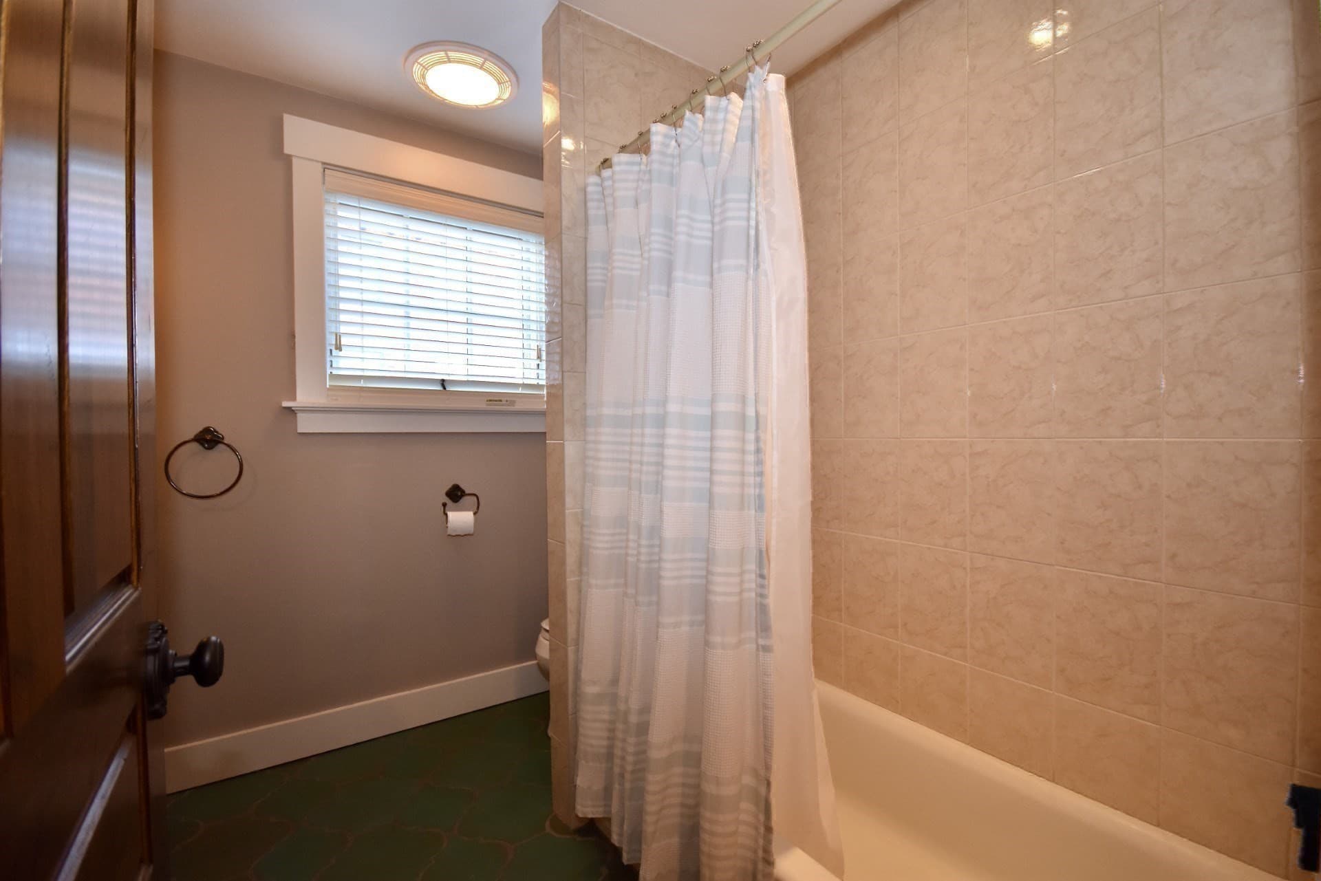 Condominium at 30 Centre Street # 2, New Bedford MA 02740, New Bedford, photo 12 of 25