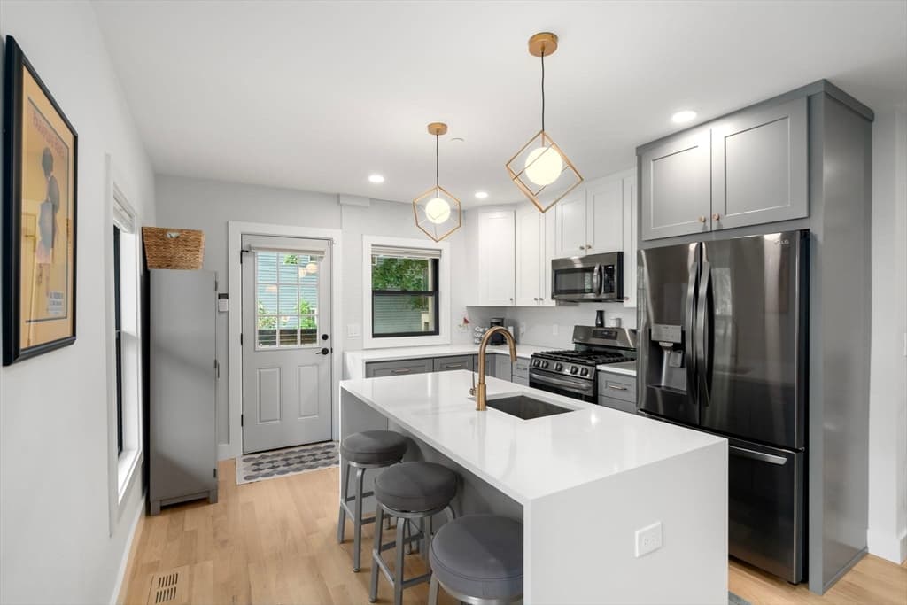 Condominium at 1069 Washington Street # 2, Boston MA 02124, Boston, photo 2 of 15