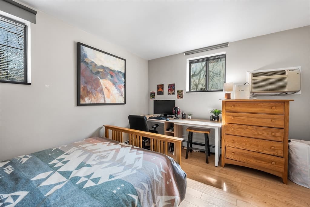 Condominium at 5 Centre St # 11, Cambridge MA 02139, Cambridge, photo 3 of 13