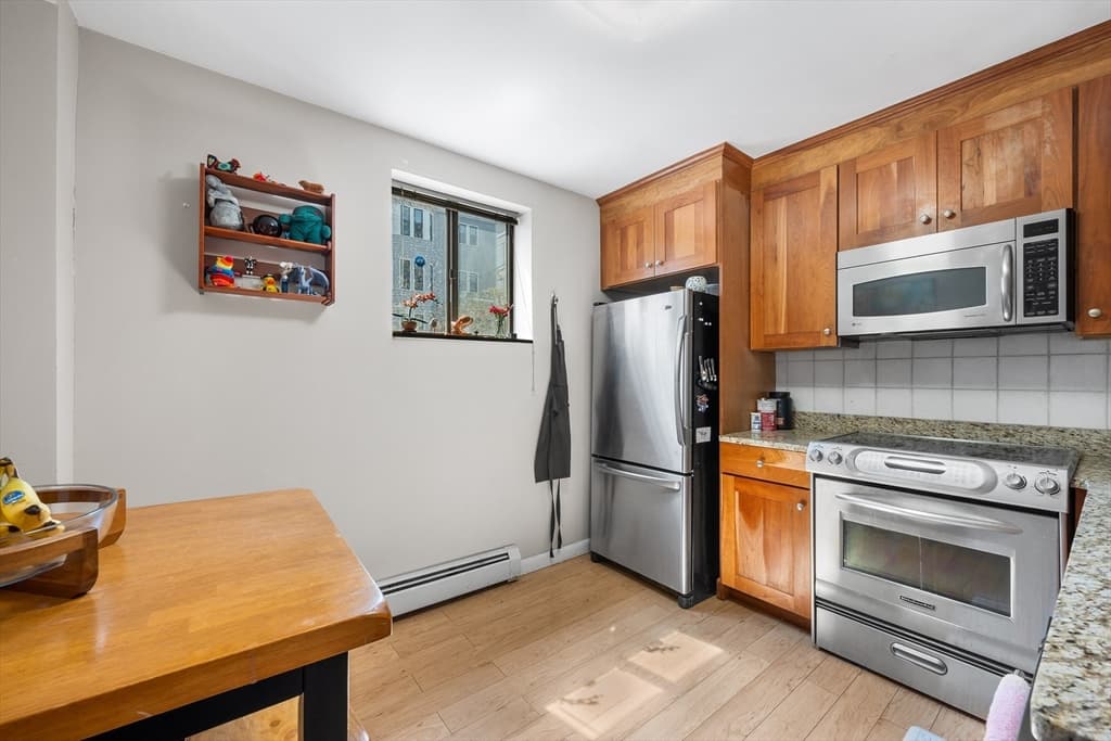 Condominium at 5 Centre St # 11, Cambridge MA 02139, Cambridge, photo 5 of 13