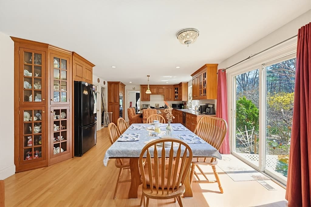 Single Family Residence at 107 Mill St, Franklin MA 02038, photo 16 of 37