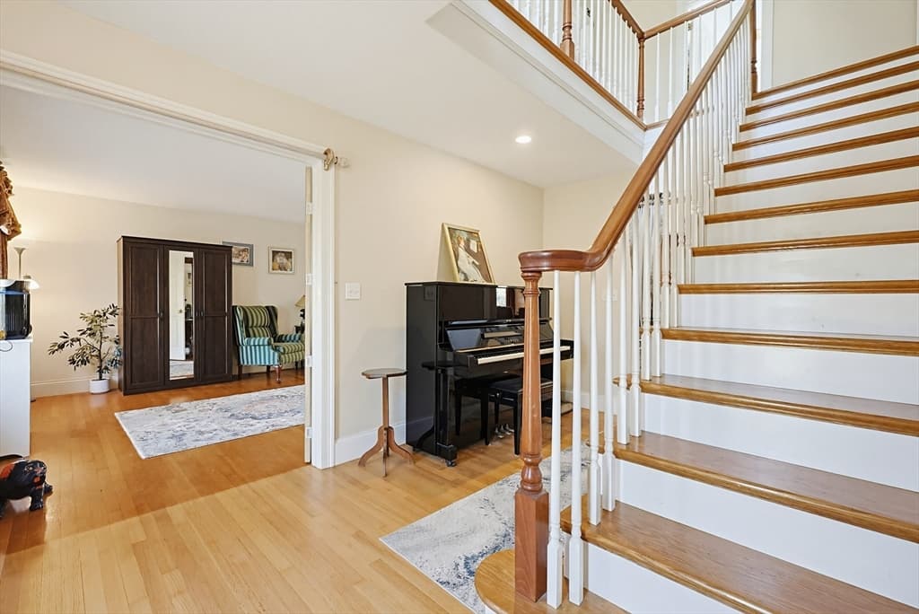 Single Family Residence at 107 Mill St, Franklin MA 02038, photo 5 of 37