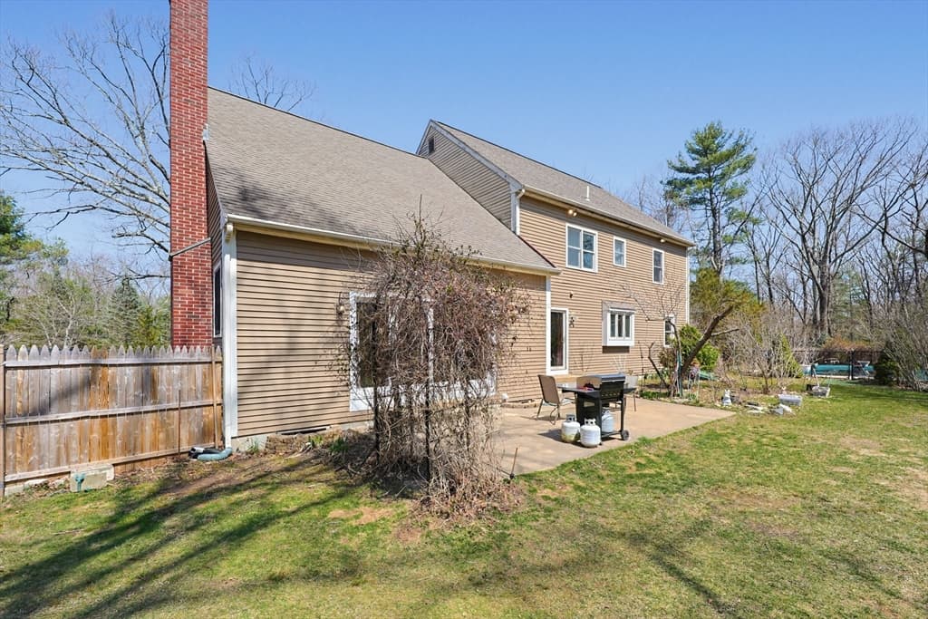 Single Family Residence at 107 Mill St, Franklin MA 02038, photo 31 of 37