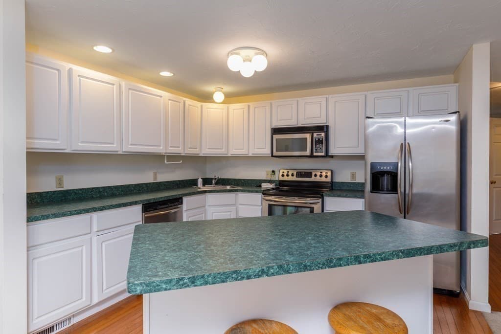 51 Sawmill Pond Road # 51, Fitchburg MA 01420 photo 3