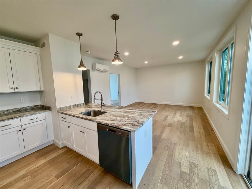 Condominium at 2b 107 Williams Street # 2b, Northampton MA 01060, Northampton, photo 6 of 18