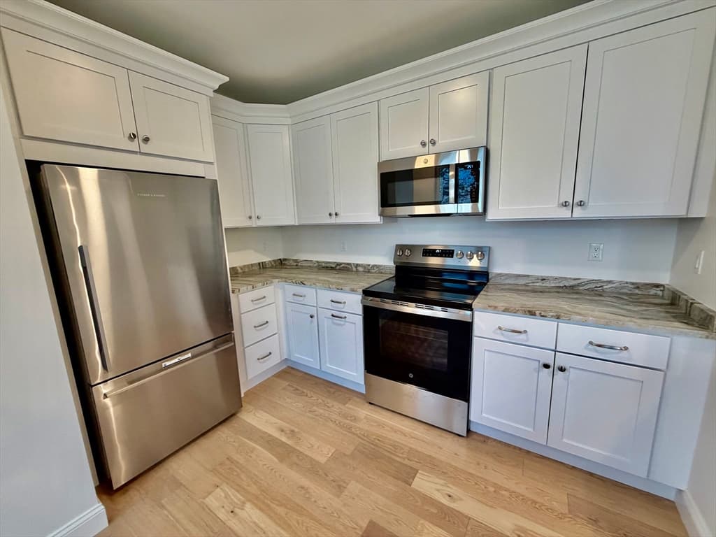 Condominium at 2b 107 Williams Street # 2b, Northampton MA 01060, Northampton, photo 8 of 18