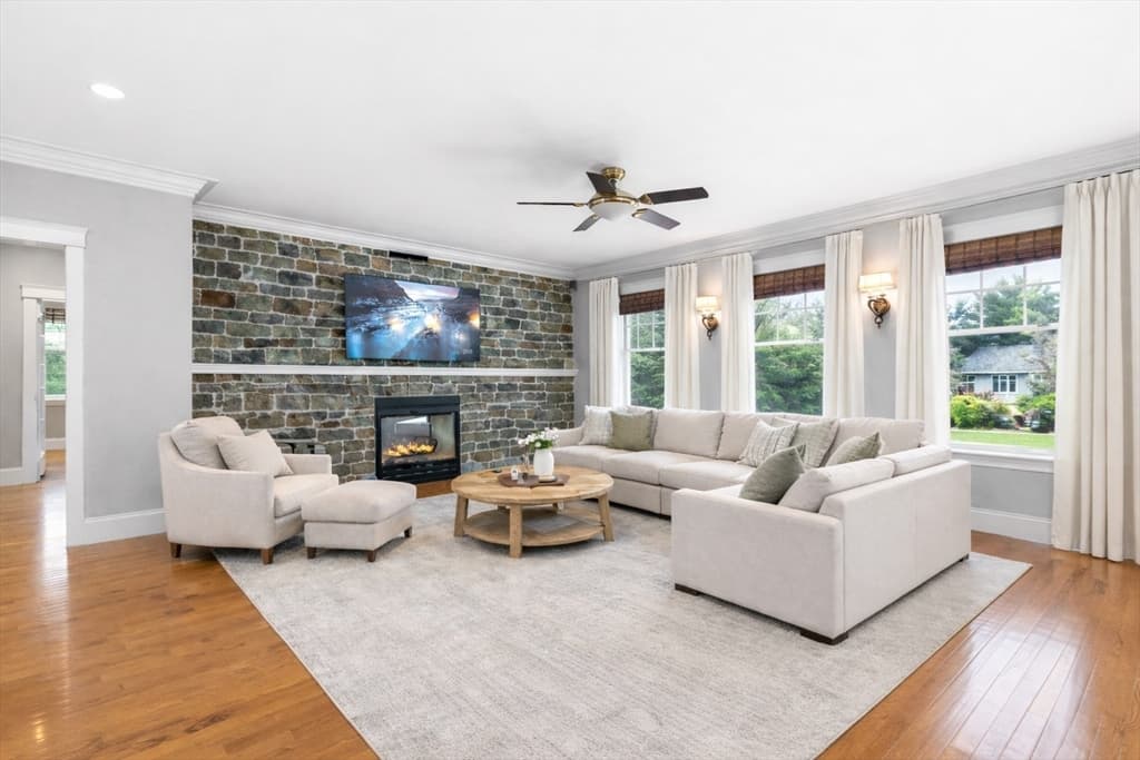 Single Family Residence at 37 Mayflower Road, Winchester MA 01890, photo 13 of 40