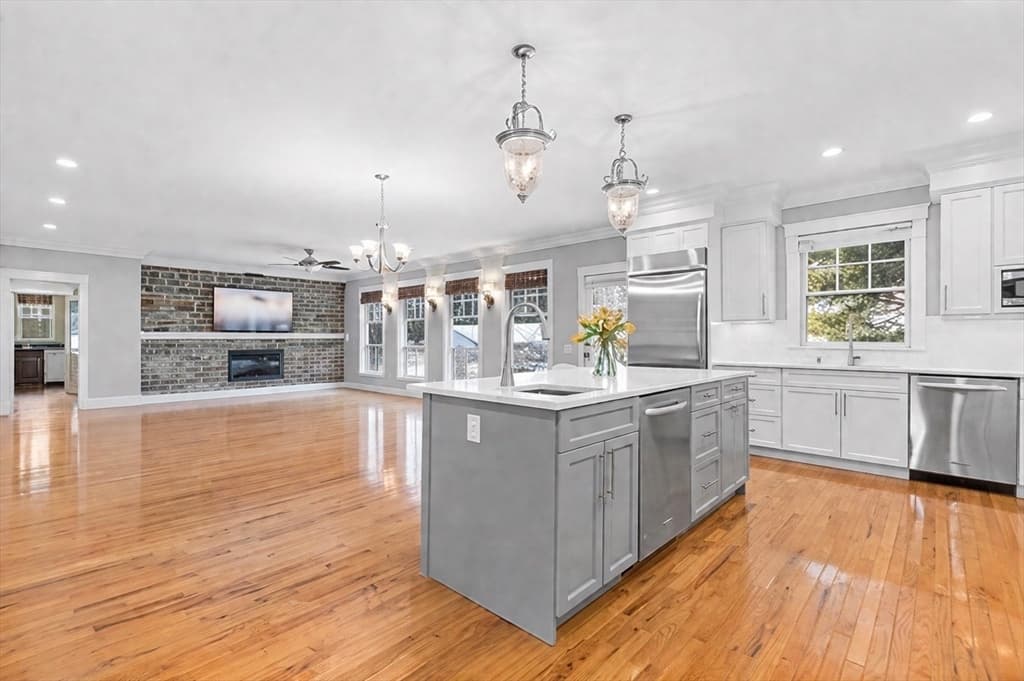 Single Family Residence at 37 Mayflower Road, Winchester MA 01890, photo 12 of 40