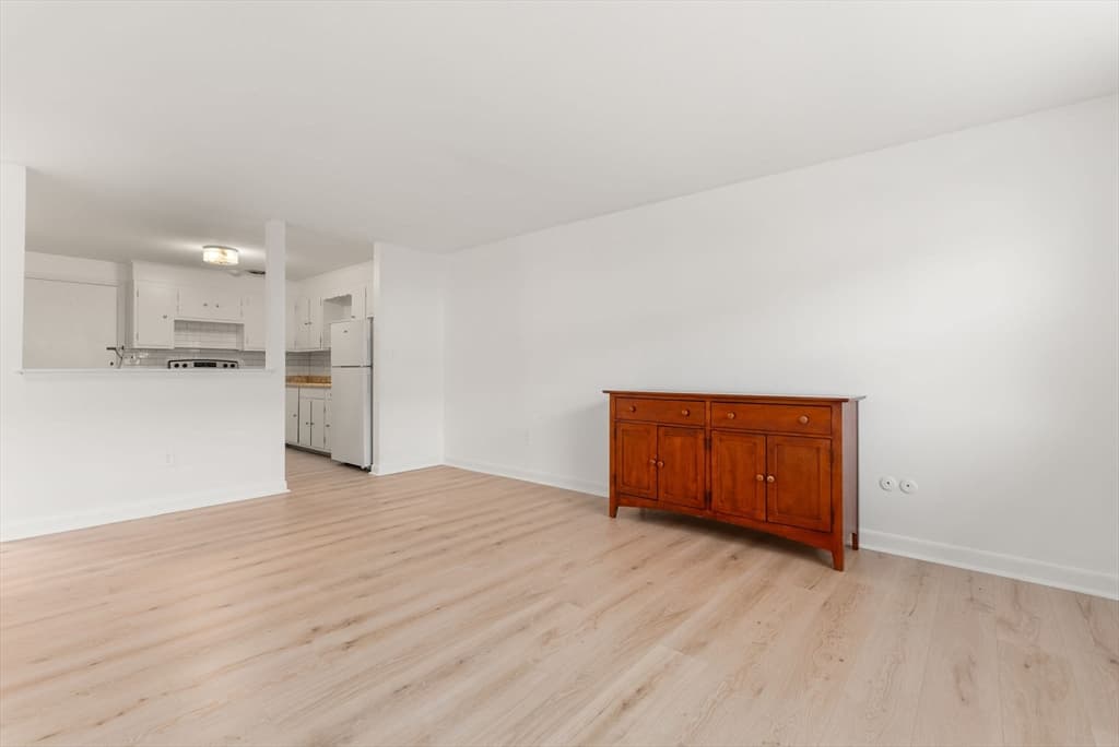 Condominium at 881 Main St # 5, Walpole MA 02081, photo 16 of 27
